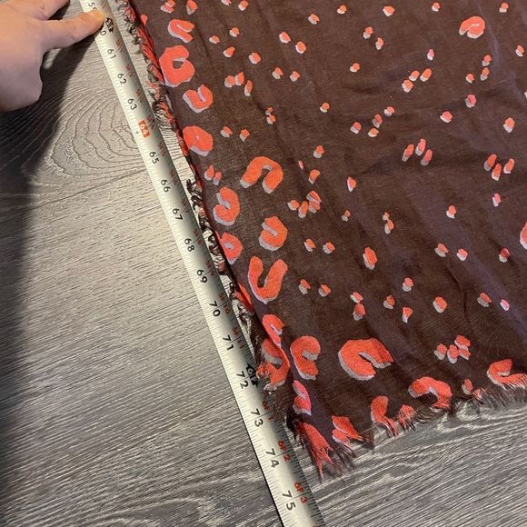 Louis Vuitton Leopard Giant Scarf Sarong Wrap Shawl XL cashmere silk blend - Picture 7 of 11